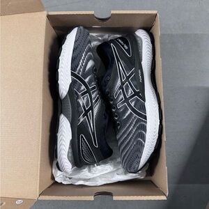 NWT ASICS Gel-Nimbus 22 White and Black Men's Sneakers